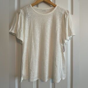 Old Navy Women's Cream Flutter Sleeve Top. Size Medium